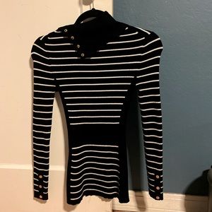 Cache asymmetrical sweater
